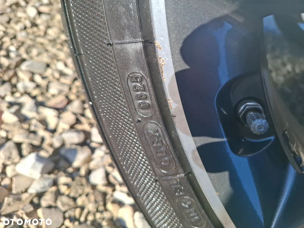 Hyundai Kona 1.6 T-GDI DCT 4WD Premium - 29