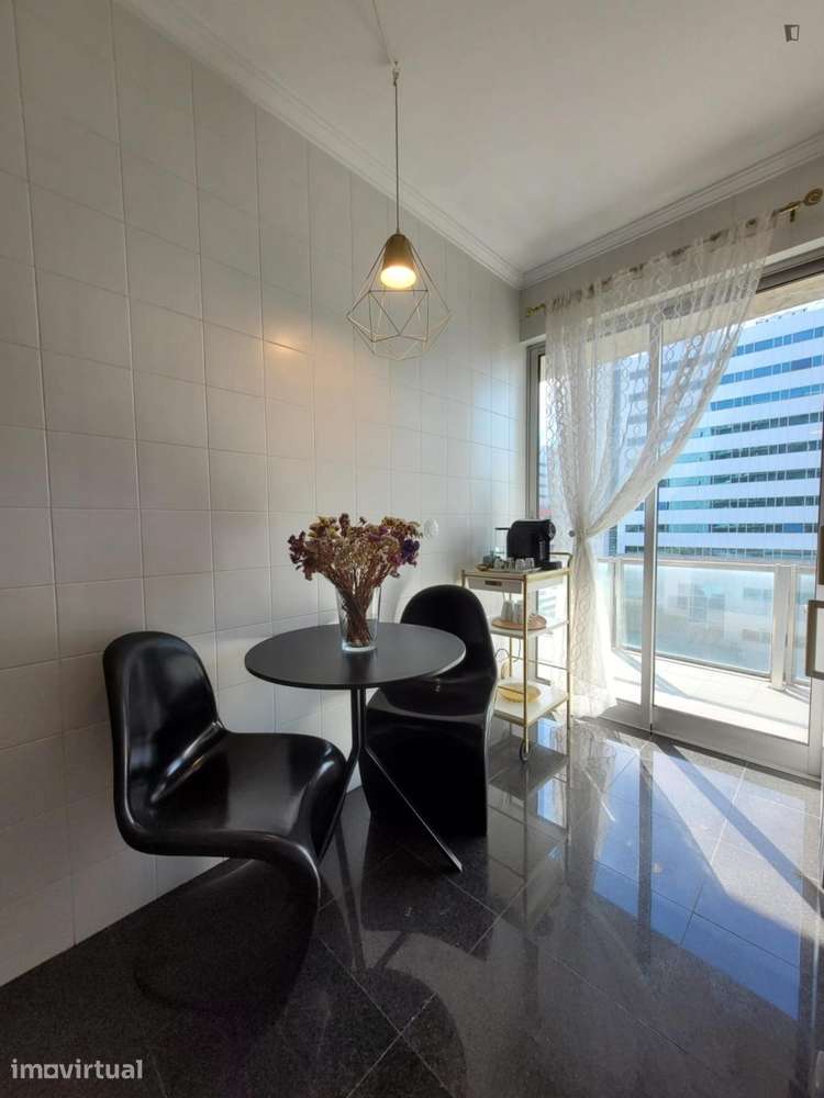 Apartamento com 1 quartos - localizado em Sete Rios Lisbon - Grande imagem: 3/10