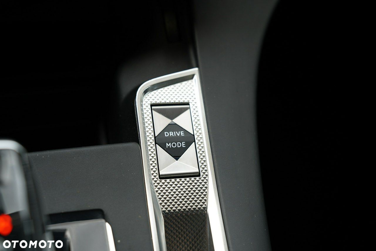 DS Automobiles DS 7 Crossback - 30