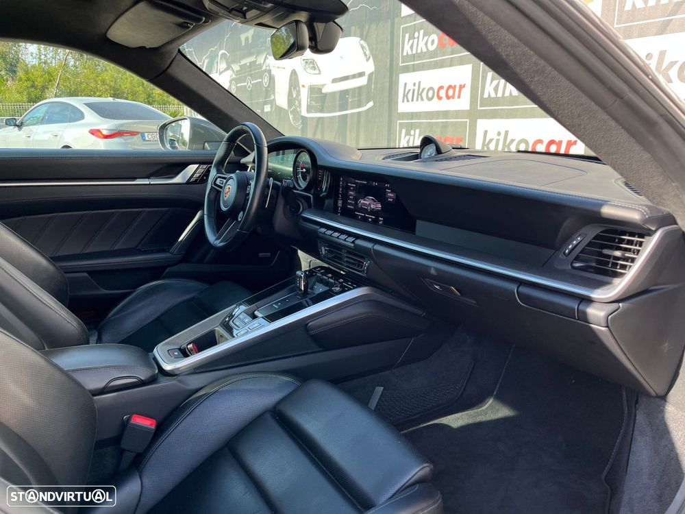 Porsche 911 (992) Turbo - 49
