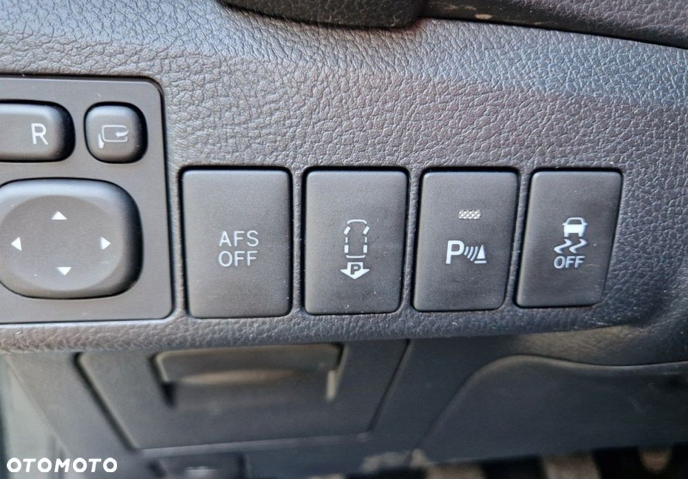 Toyota Auris 1.6 Executive - 25