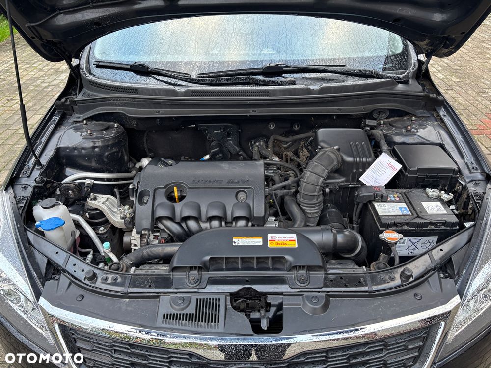 Kia Ceed - 10