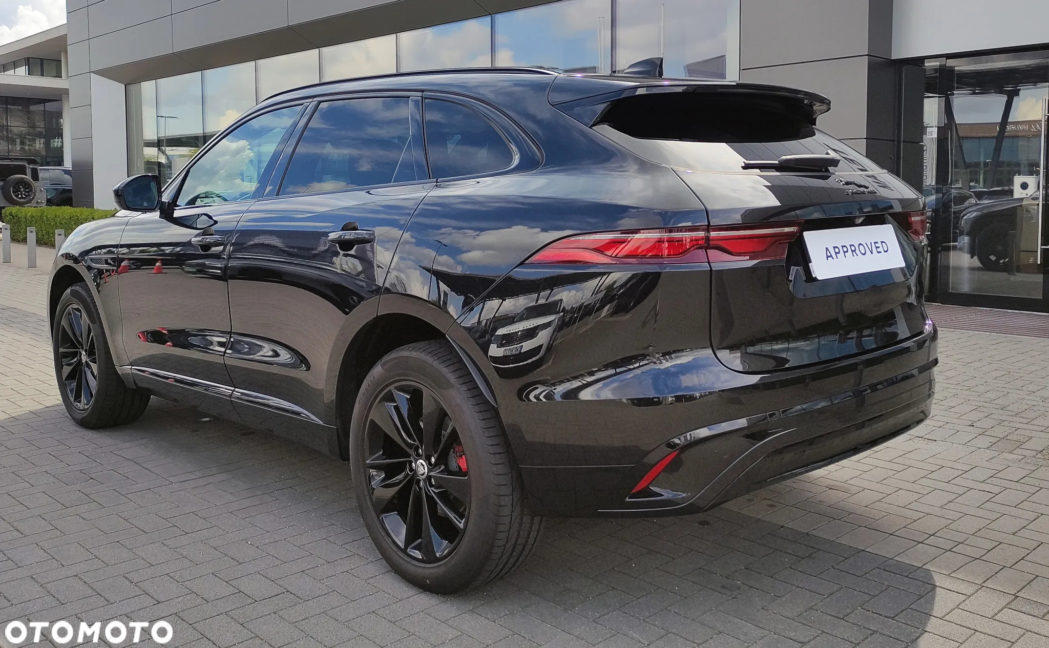 Jaguar F-Pace - 8
