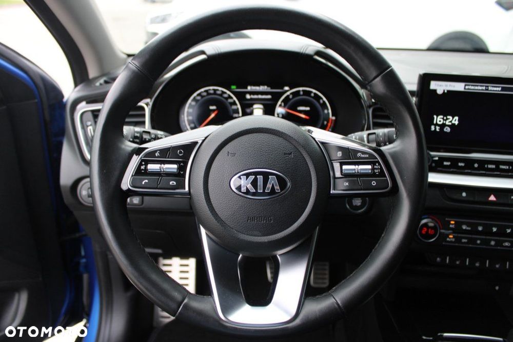 Kia XCeed - 24