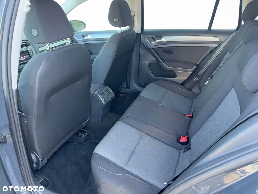 Volkswagen Golf VI 1.6 TDI Trendline - 23