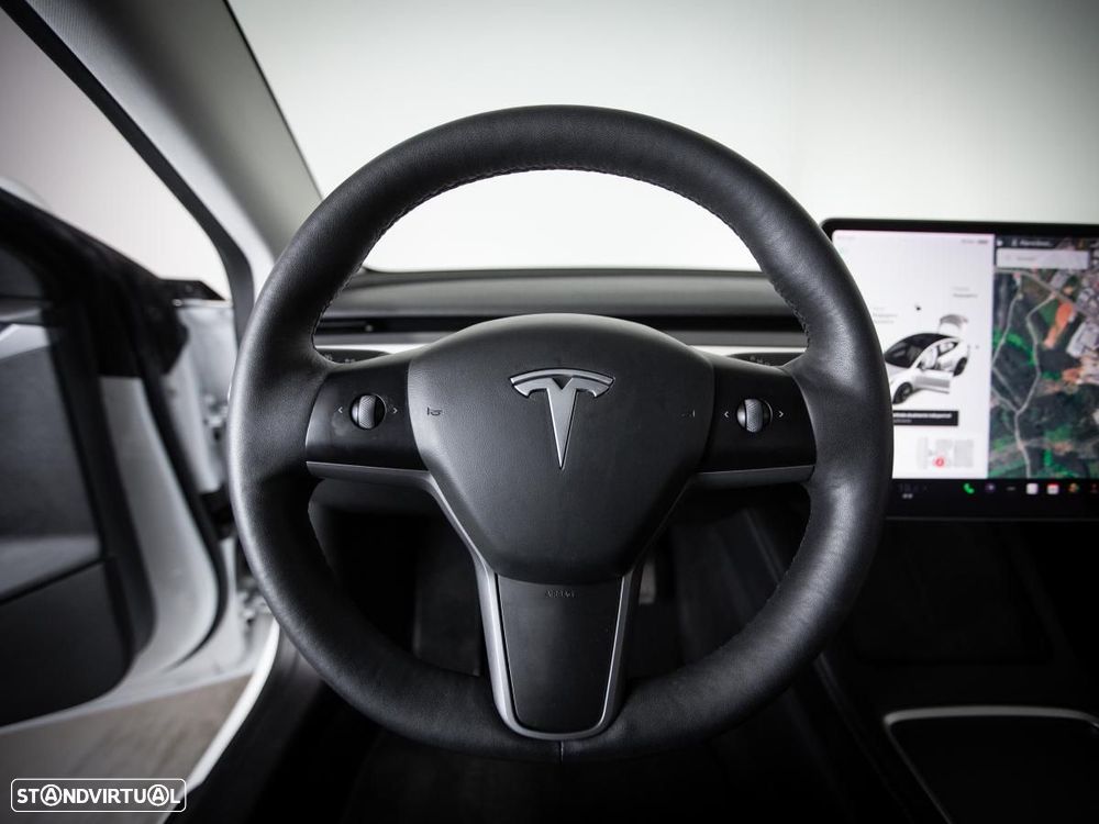 Tesla Model 3 Long-Range Dual Motor AWD - 16