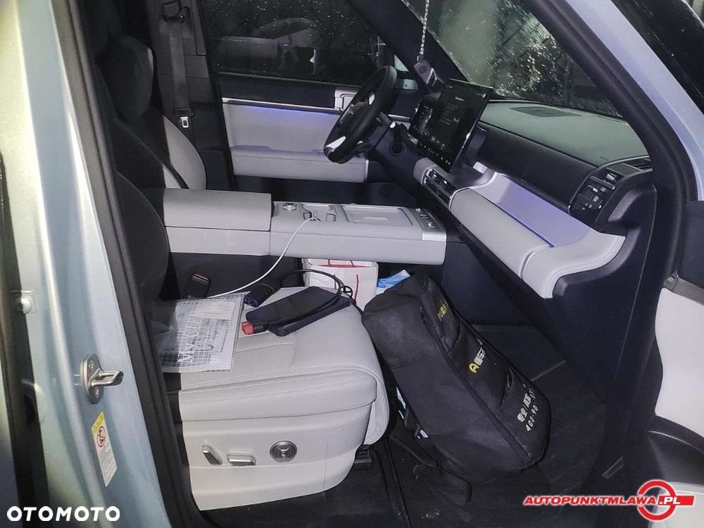 BYD Leopard 7 - 9