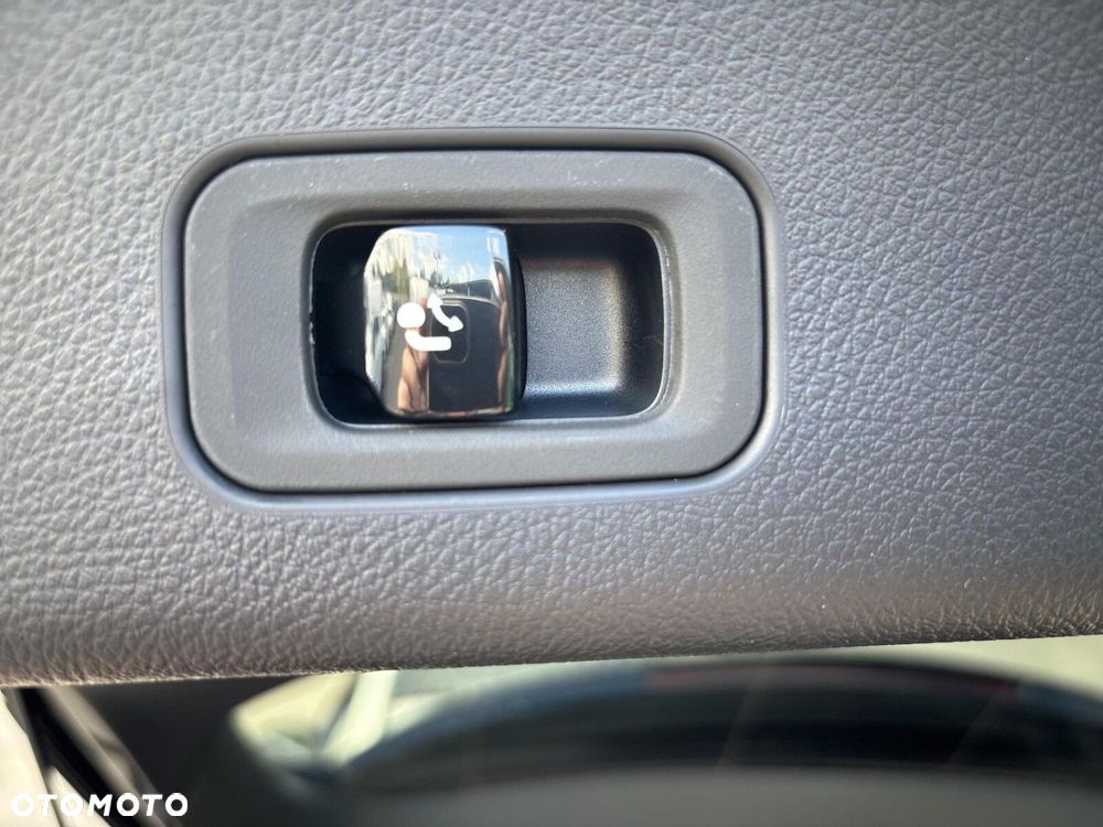 Mercedes-Benz GLC - 27