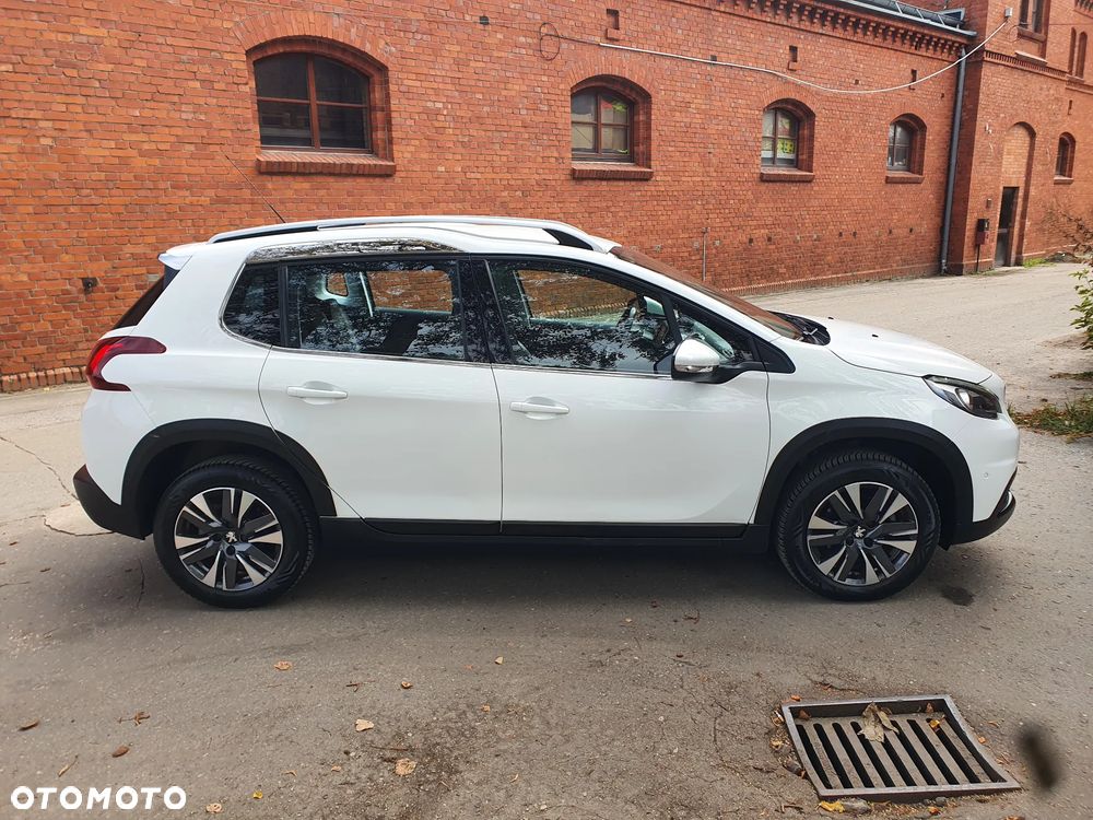Peugeot 2008 PureTech 110 Stop&Start EAT6 Allure - 3