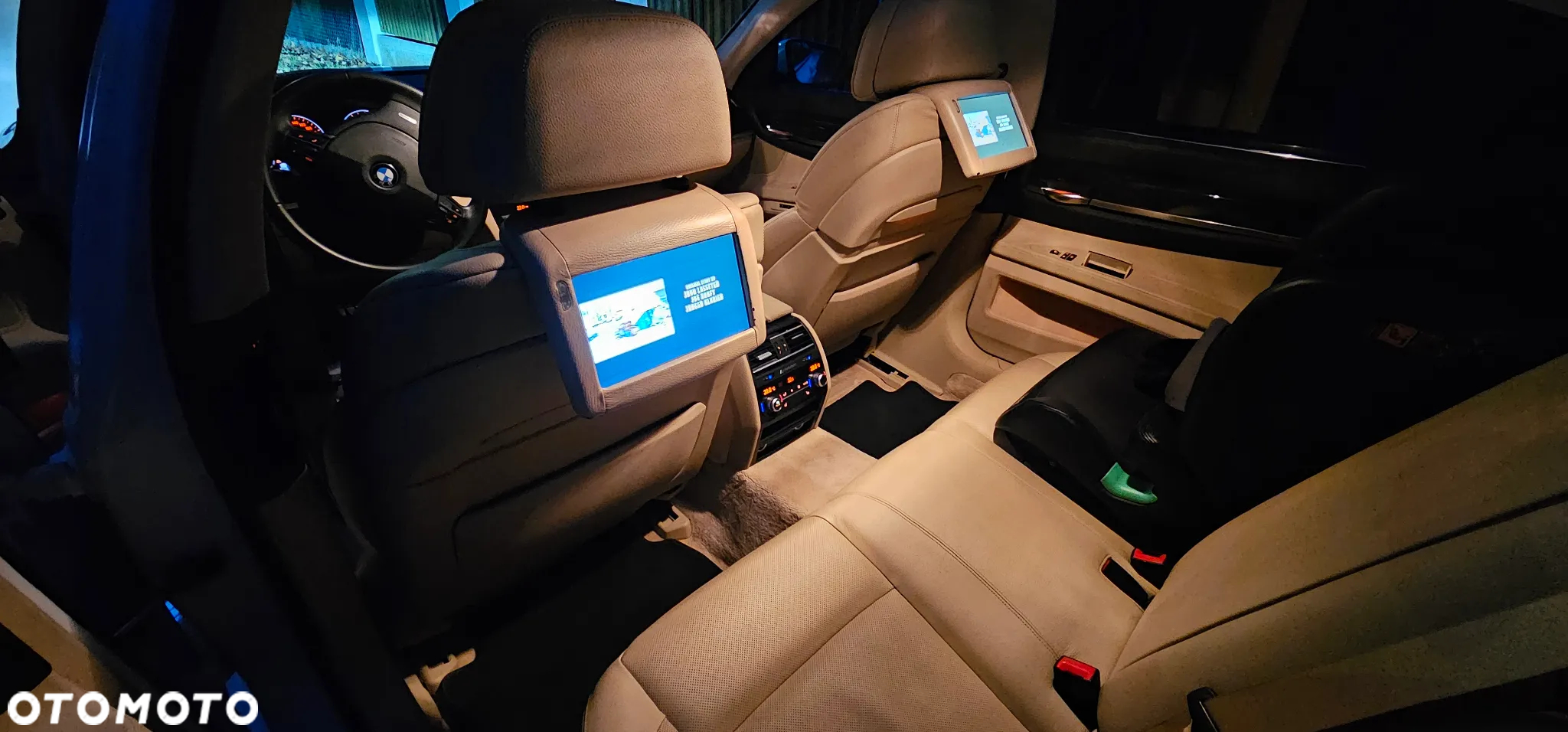 BMW Seria 7 740i - 18