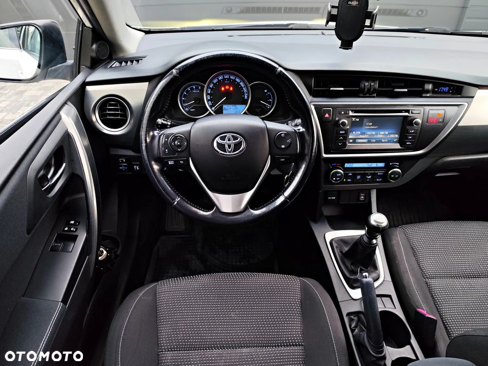 Toyota Auris - 25