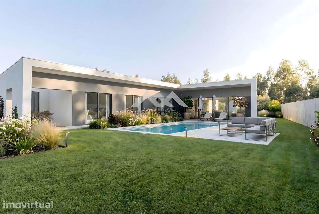 Moradia T4 | Térrea | 4 Frentes | Piscina | Jardim | Garagem 3 carros - Grande imagem: 3/60