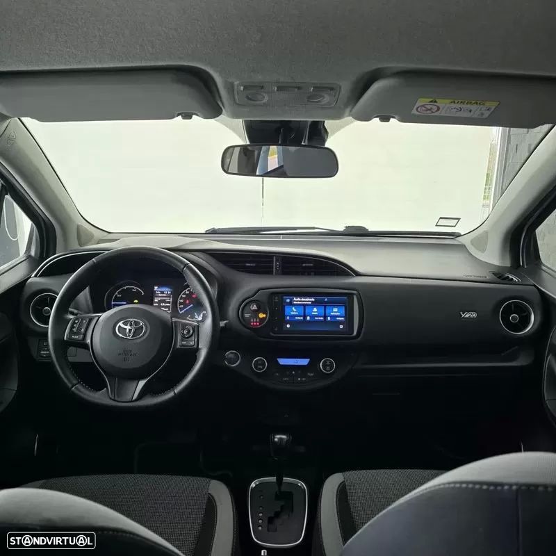 Toyota Yaris 1.5 HSD 20 Anos - 15