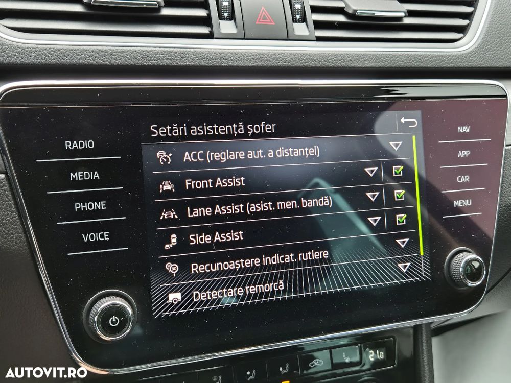Skoda Superb Combi 2.0 TDI 4x4 DSG Style - 22
