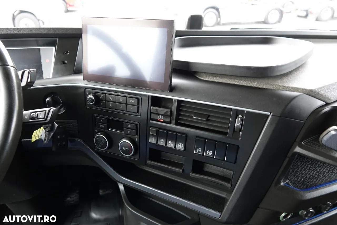 Volvo FH 500 / XXL /I -SAVE / I-PARK COOL / MODEL NOU / ANVELOPE 100% / DUPĂ CONTRACTUL DE SERVICE GOLDEN - 29