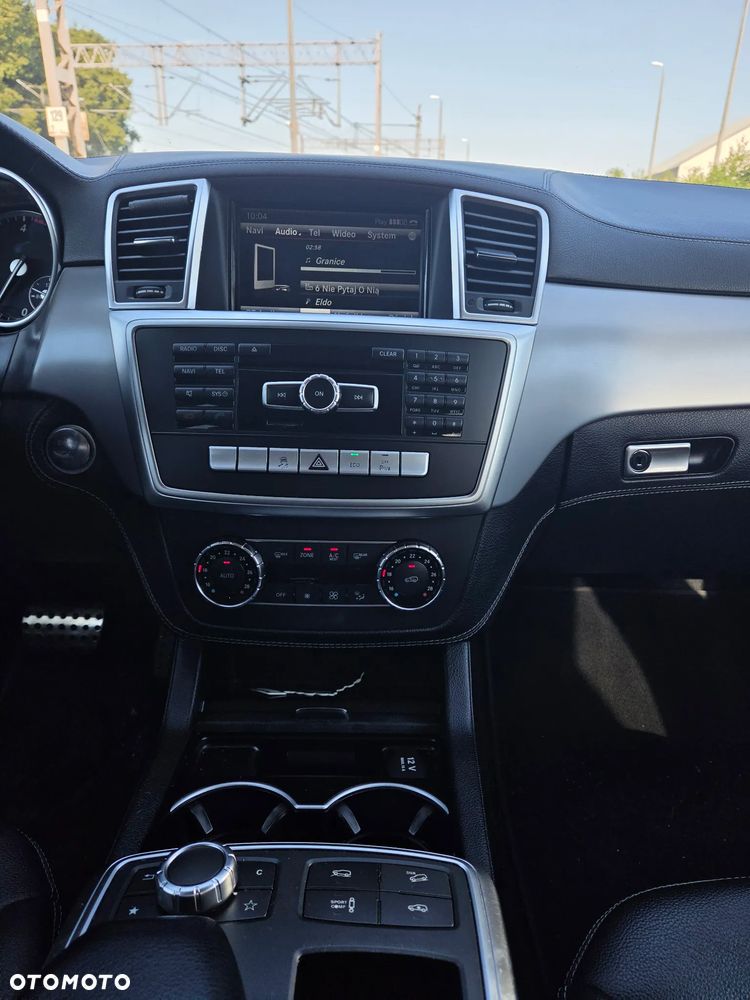 Mercedes-Benz ML 350 BlueTec 4-Matic - 6