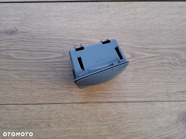 IVECO DAILY UCHWYT NA NAPOJE CUP HOLDER 3802683