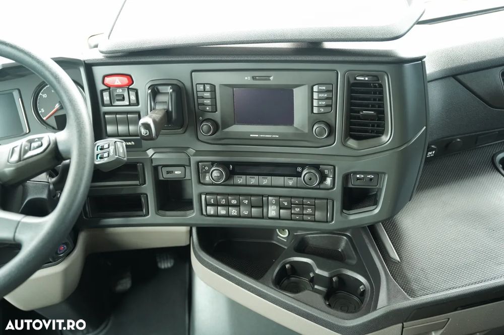 Scania S 500 / RETARDER / PLATĂ JOSĂ / MEGA / REZERVORE DE COMBUSTIBIL 1.400 L / I-PARK COOL / DUPĂ CONTRACT DE SERVICE GOLD / - 30