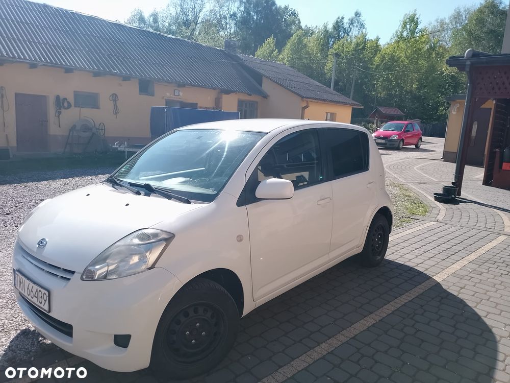 Daihatsu Sirion 1.3 - 9