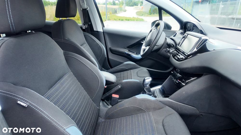 Peugeot 208 1.2 PureTech Active - 20
