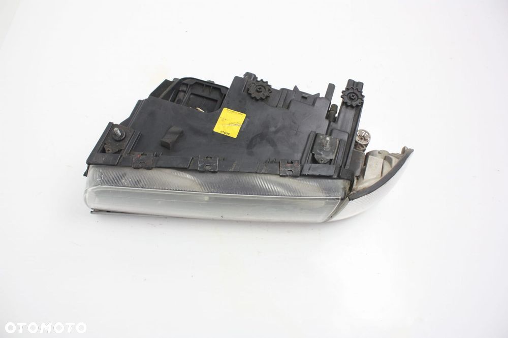REFLEKTOR PRZEDNI LEWY LAMPA BMW 728 E38 - 3
