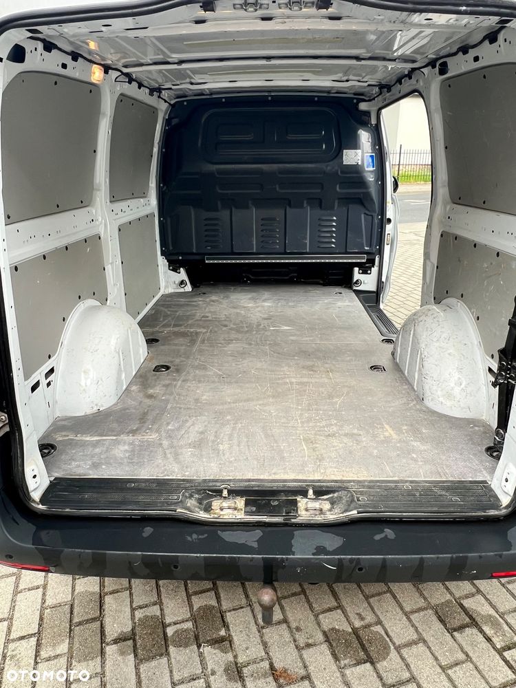 Mercedes-Benz Vito - 10