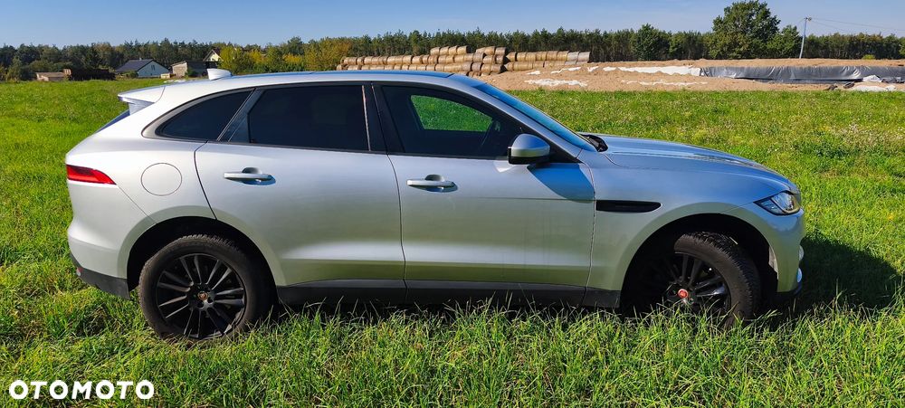 Jaguar F-Pace 2017 photo 4