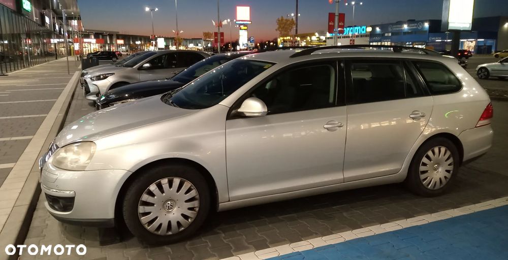 Volkswagen Golf 1.9 TDI DPF Trendline BlueMotion - 1
