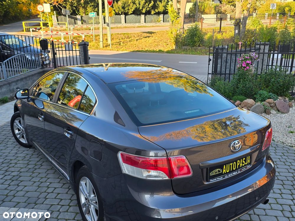 Toyota Avensis 1.8 Executive - 17