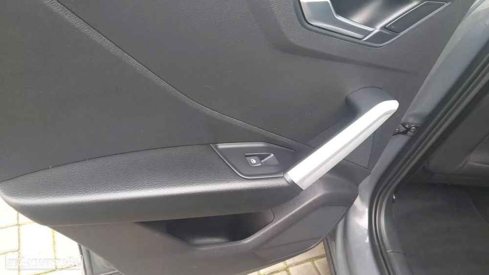 Audi Q2 1.6 TDI Design - 12
