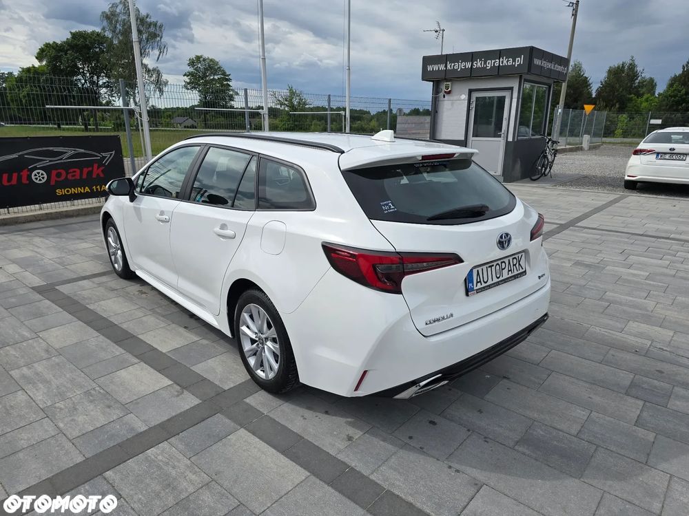 Toyota Corolla 1.8 Hybrid Comfort - 14