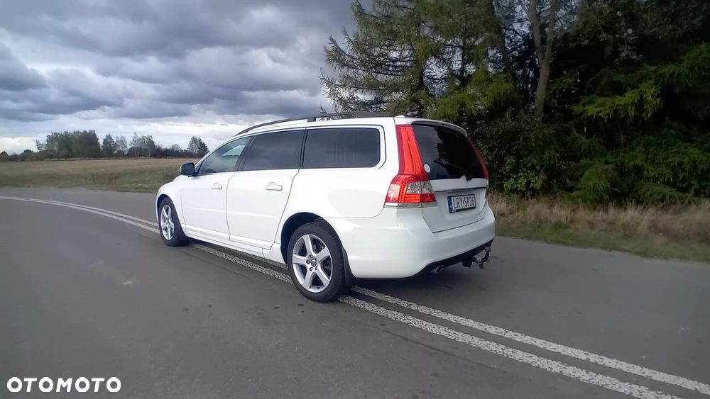 Volvo V70 D5 Geartronic Kinetic - 30