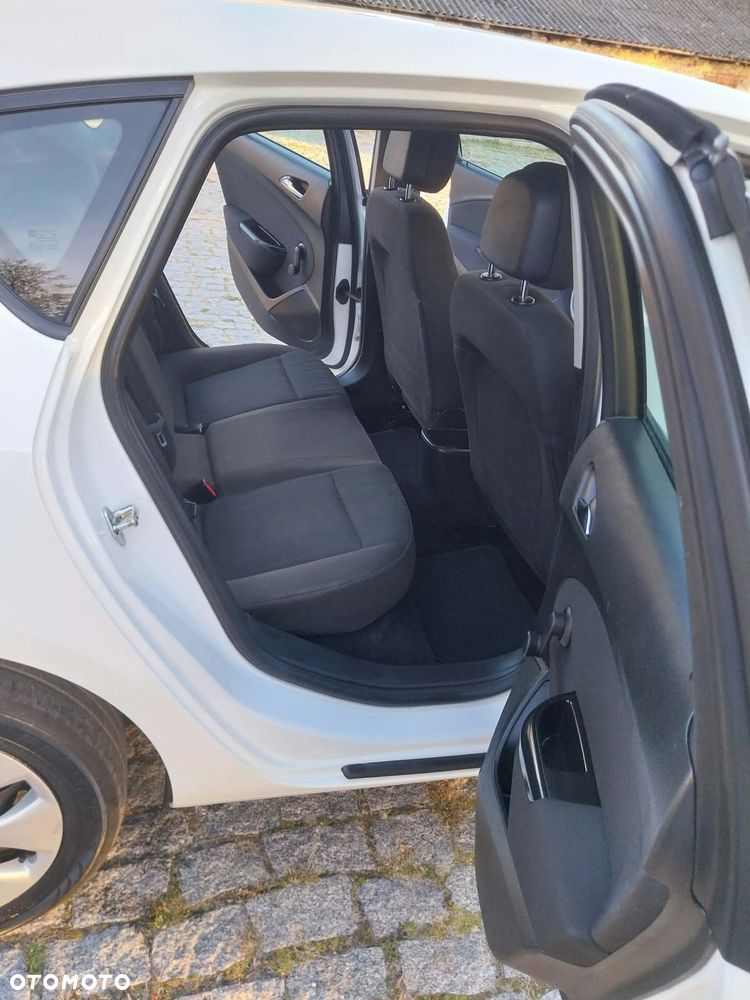 Opel Astra - 28