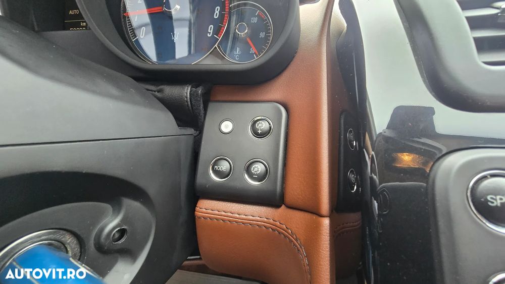 Maserati Quattroporte Sport GT Aut - 14
