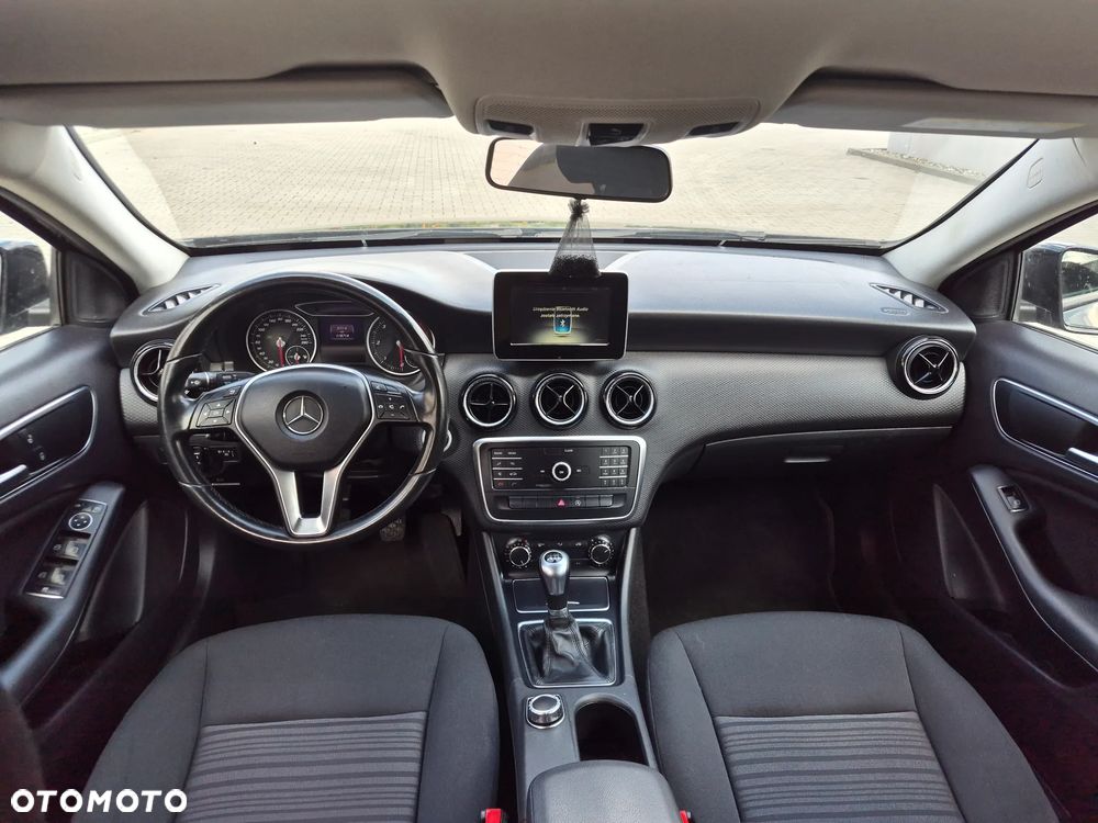 Mercedes-Benz Klasa A 180 d AMG Line - 15