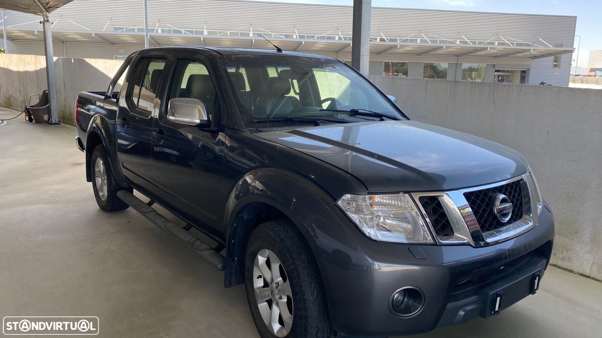 Nissan Navara 2.5 dCi CD LE Hi-Tech +P.Premium 4WD - 1
