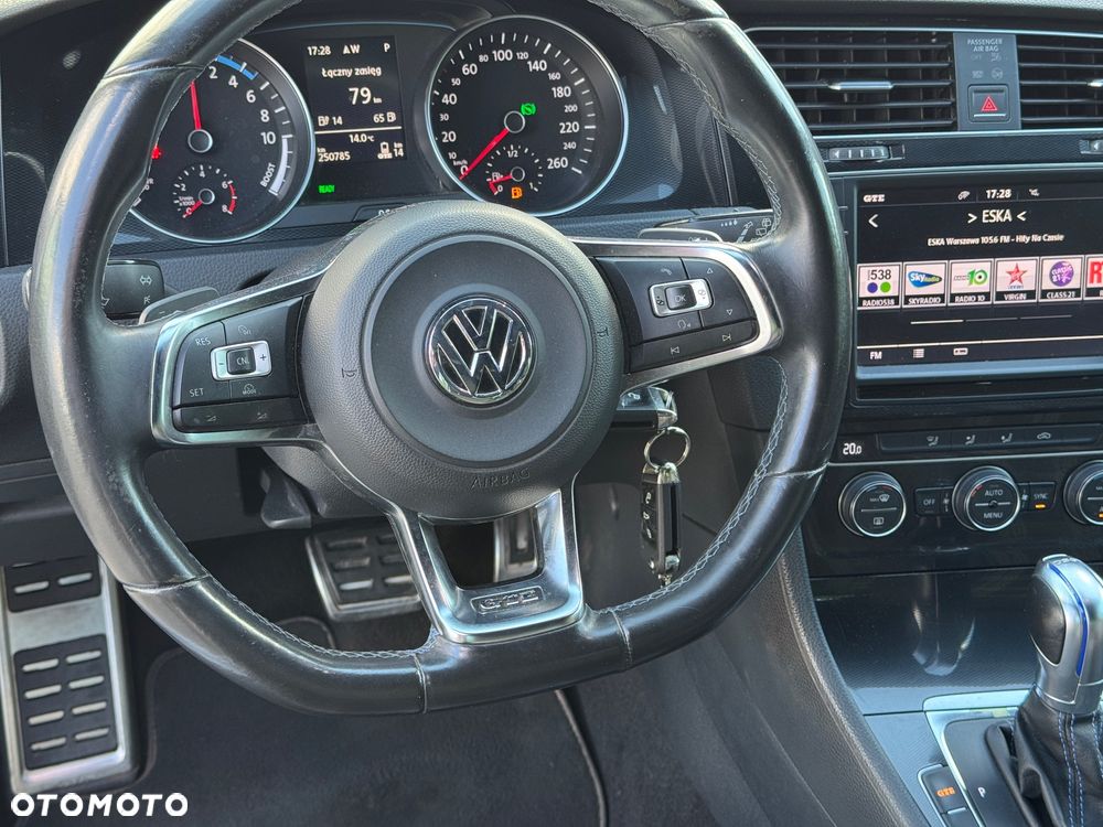 Volkswagen Golf 1.4 TSI BlueMotion Technology DSG Comfortline - 19