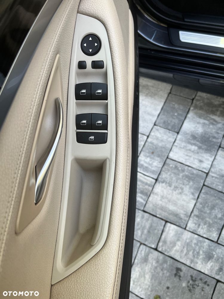 BMW Seria 5 530d Sport-Aut - 9