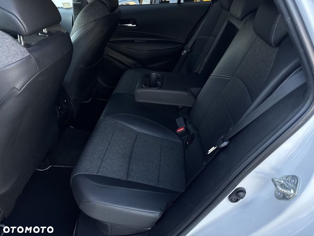 Toyota Corolla 1.8 Hybrid Style - 31