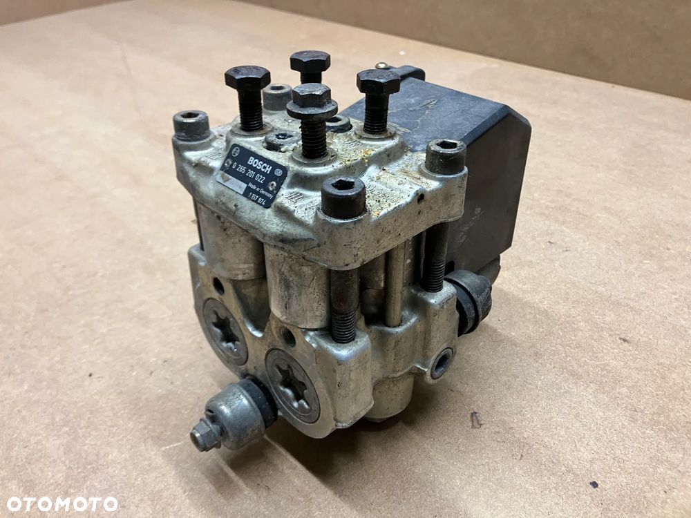 POMPA HAMULCOWA AGREGAT BMW E31 E32 E34 OEM 1157874 0265201022 - 2