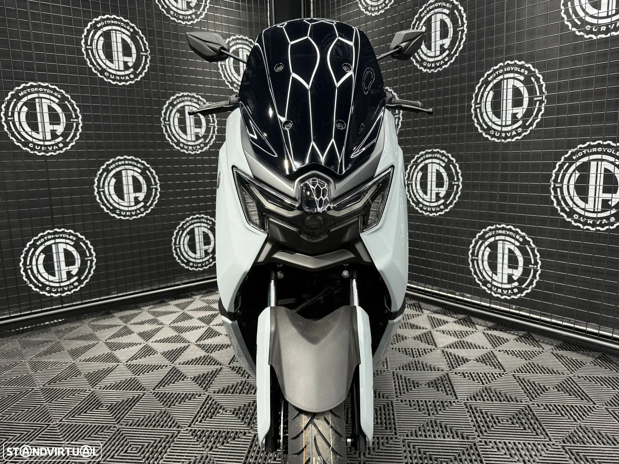Yamaha NMAX 125 TECH MAX - 2