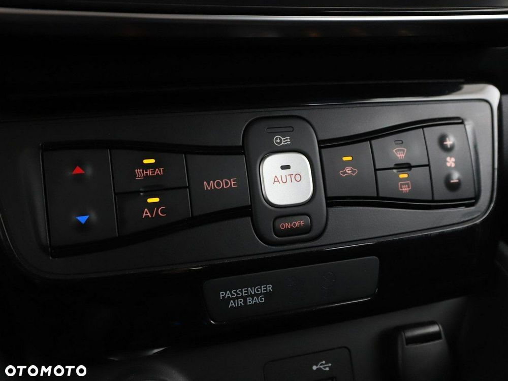 Nissan Leaf 40kWh Acenta - 28
