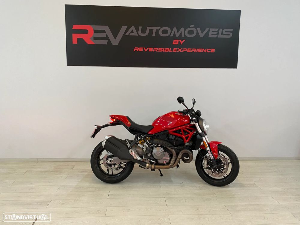 Ducati Monster 821 - 1