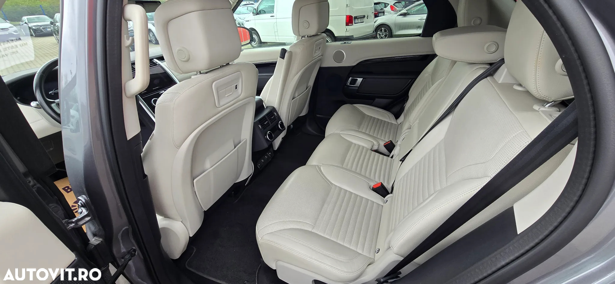 Land Rover Discovery 3.0 D250 MHEV SE - 10