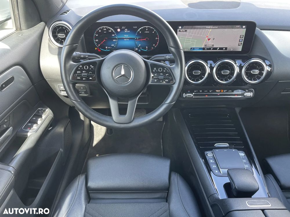 Mercedes-Benz GLA - 23