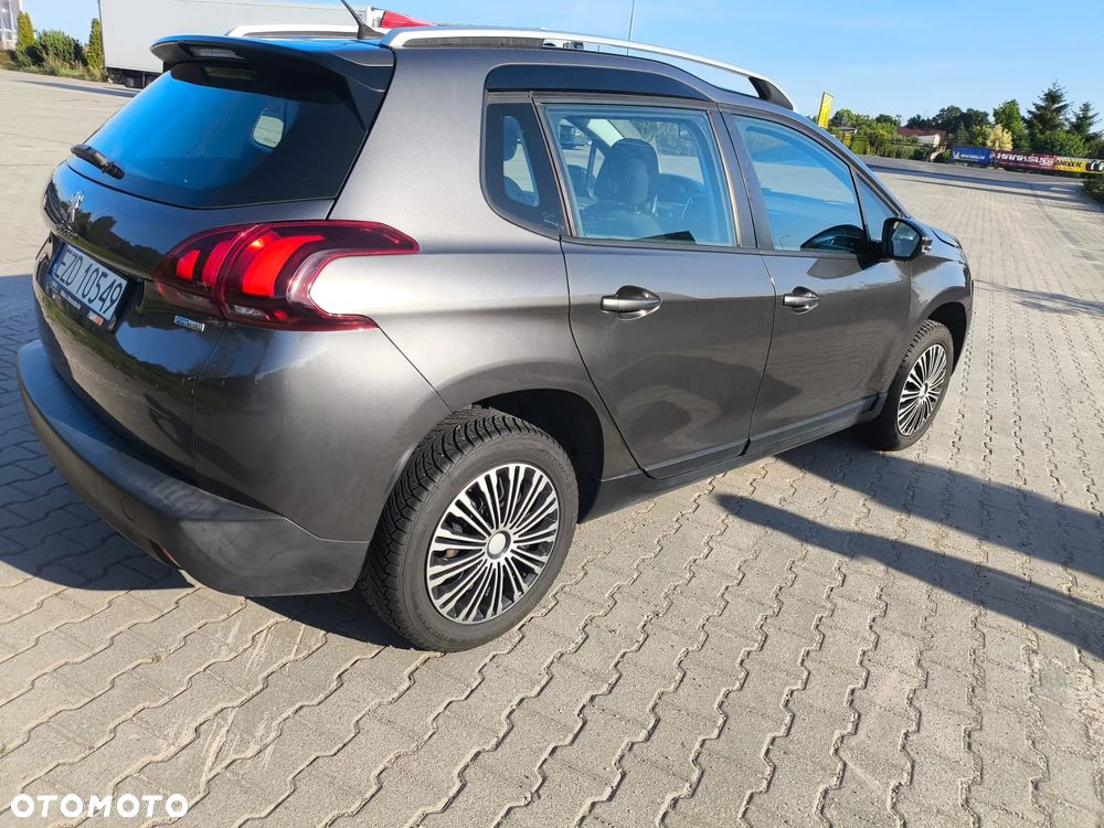 Peugeot 2008 1.2 Pure Tech Style - 4