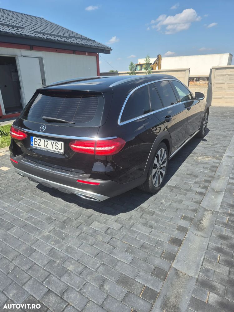 Mercedes-Benz E 220 d 4Matic All-Terrain 9G-TRONIC Exclusive - 3