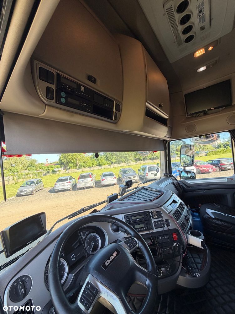DAF XF - 11