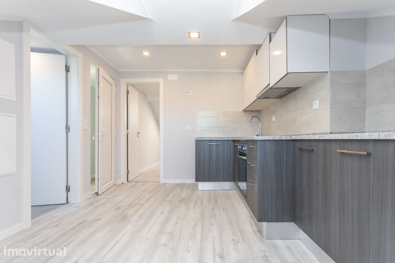 Arrendo Apartamento T1 remodelado - Foros de Amora, Seixal – 680 Eur - Grande imagem: 4/12