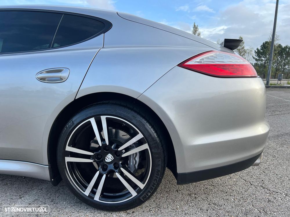 Porsche Panamera 3.0 V6 - 3